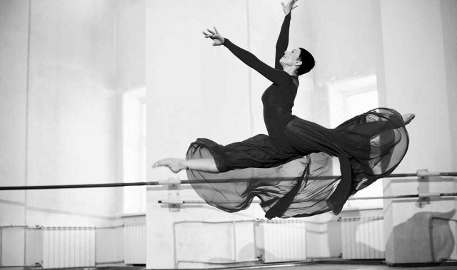 https://yasen.compusysesolutions.in/wp-content/uploads/2019/04/inner_image_dance_05-640x379.jpg